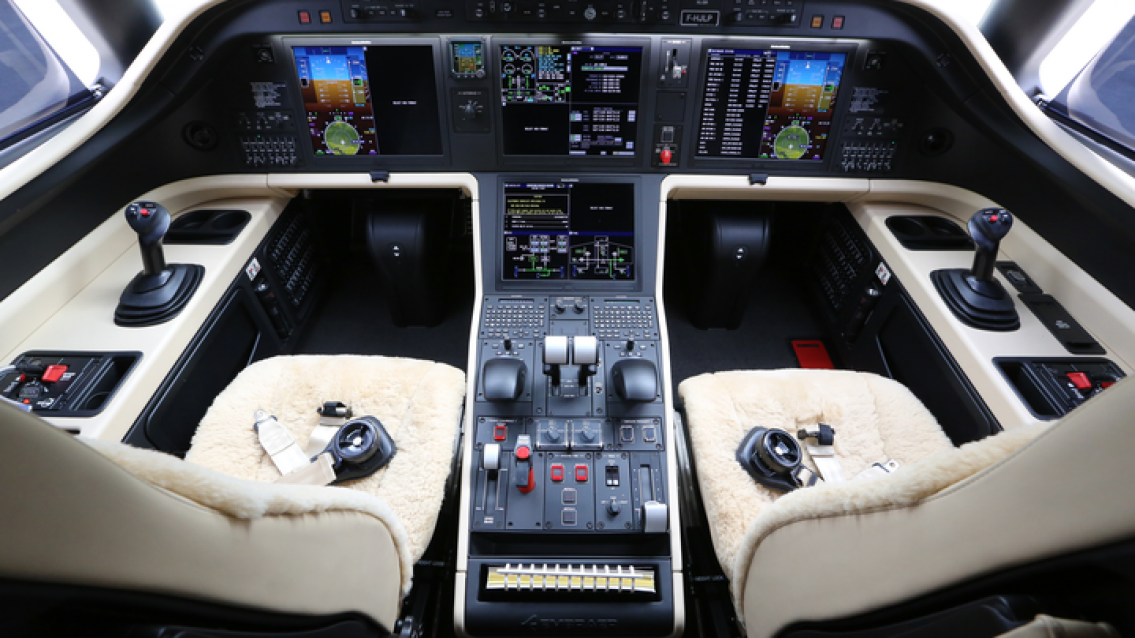 Embraer entrega o primeiro jato Praetor 600