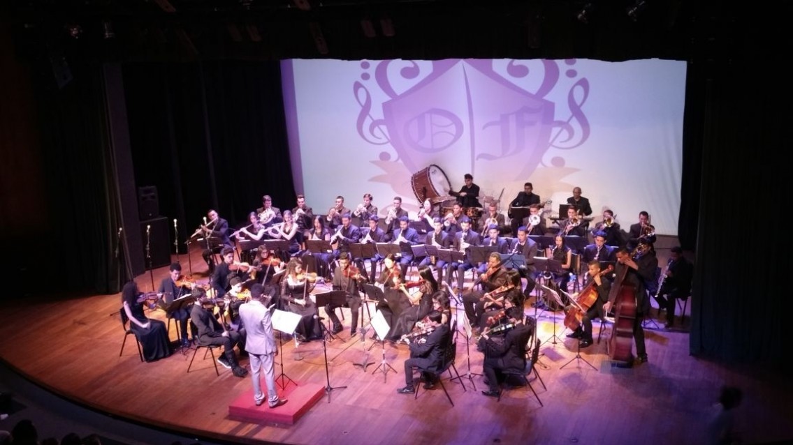 Orquestra Filadélfia lota teatro no Tocantins