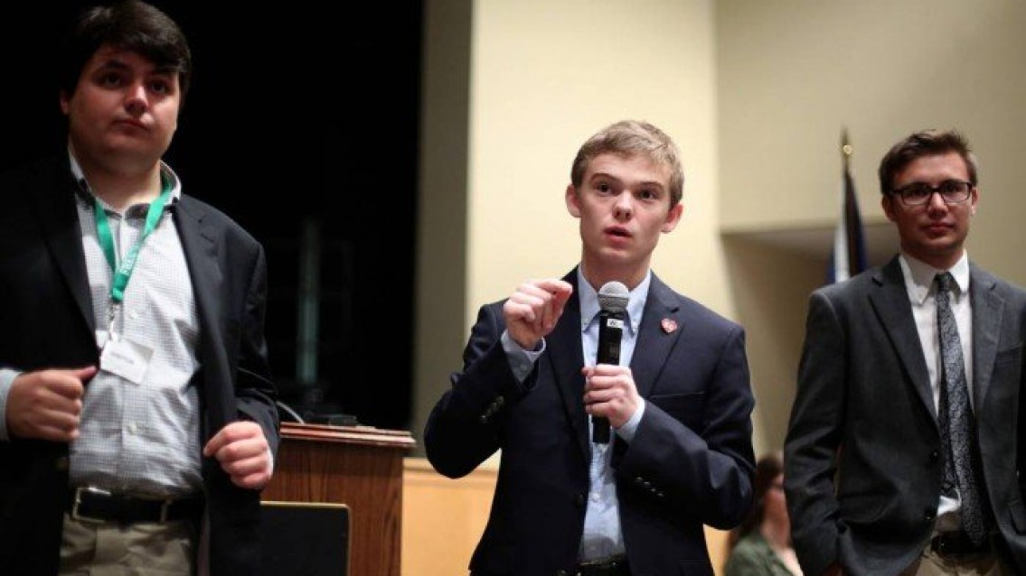 Adolescentes se lançam candidatos a governador nos EUA